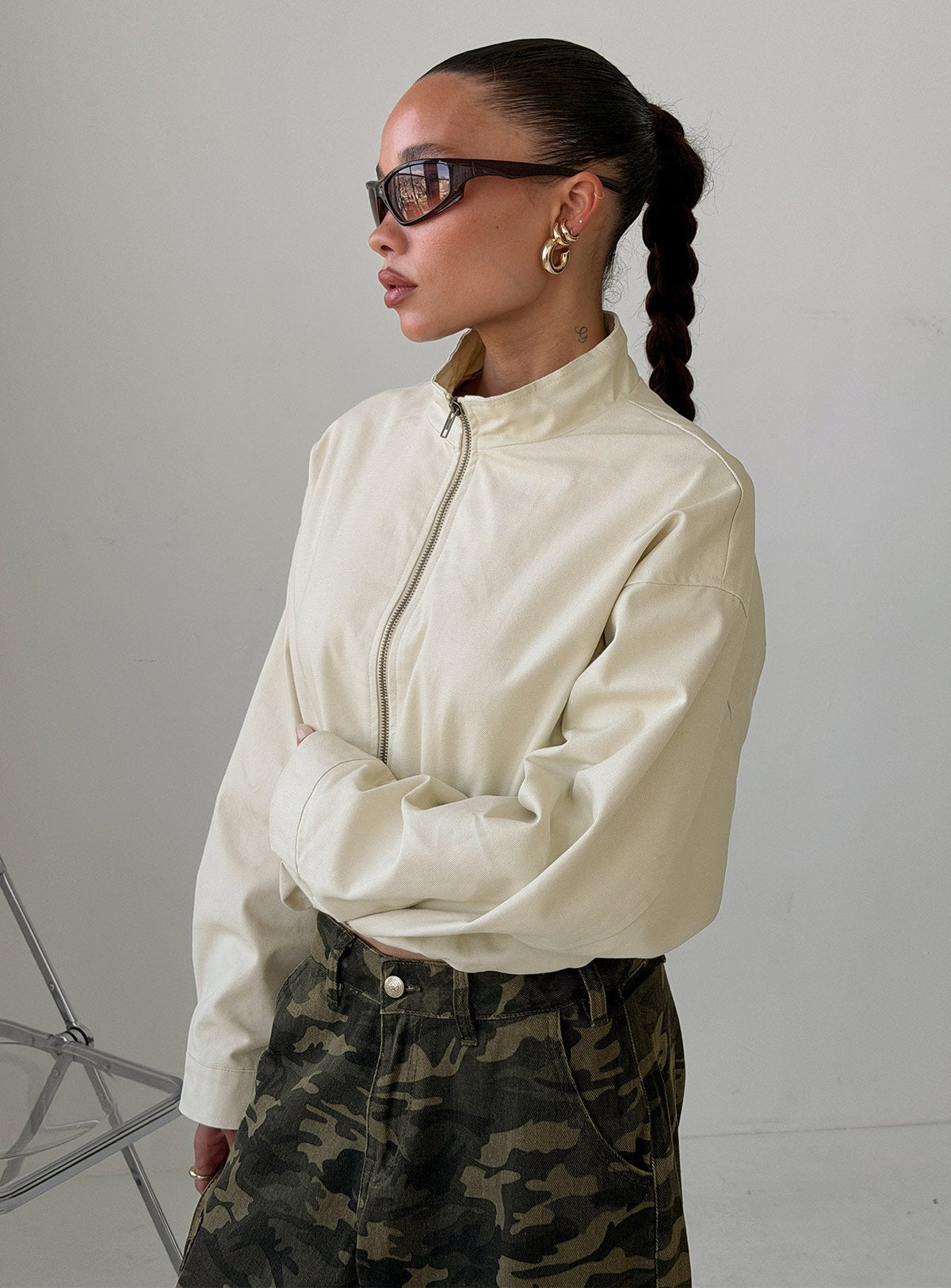 #NOVERA - Chaqueta Bomber Chayden Crema Crop -