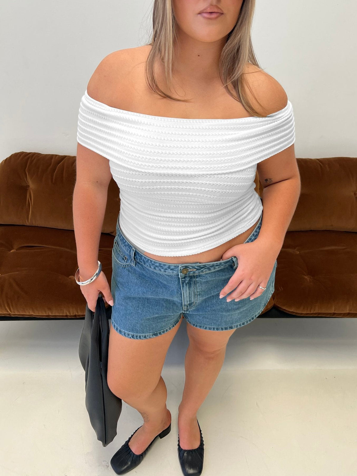 #NOVERA - Top Ausha Blanco de Rayas con Hombros Descubiertos Talla Grande -