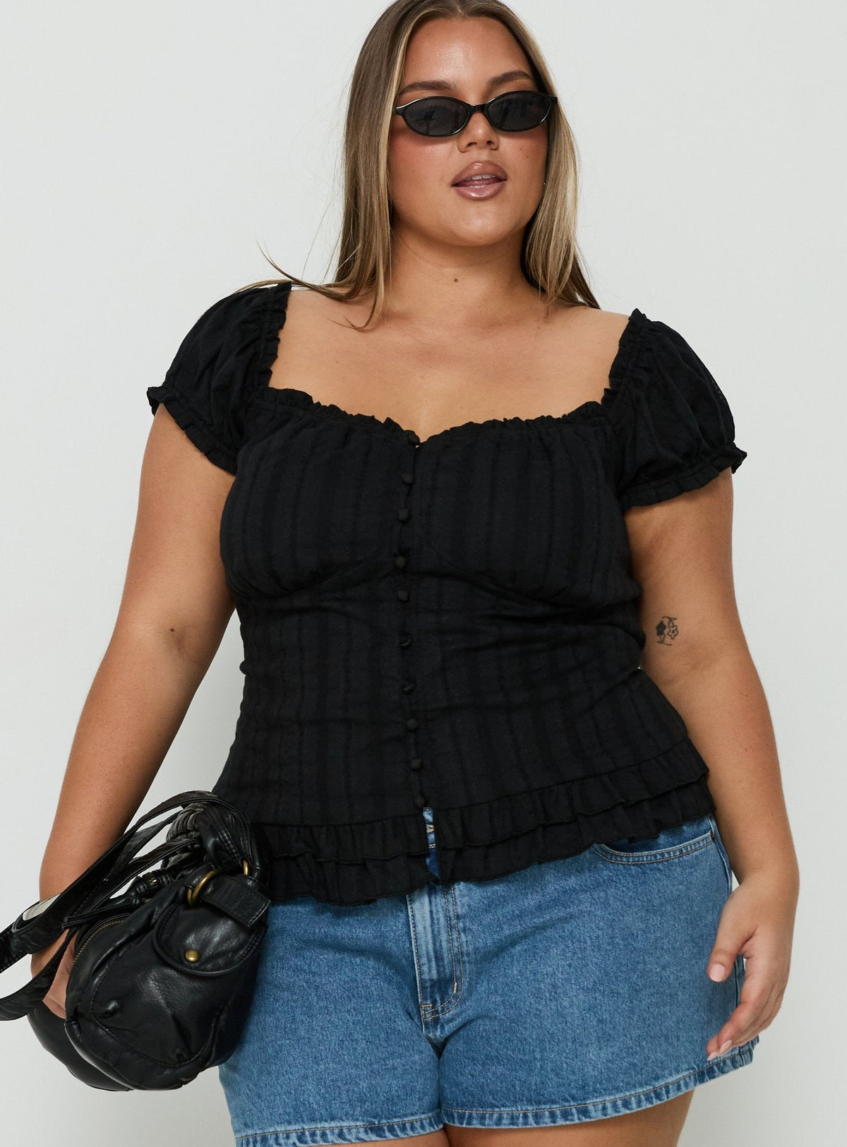 #NOVERA - Top Suiter Negro con Volantes Talla Grande -