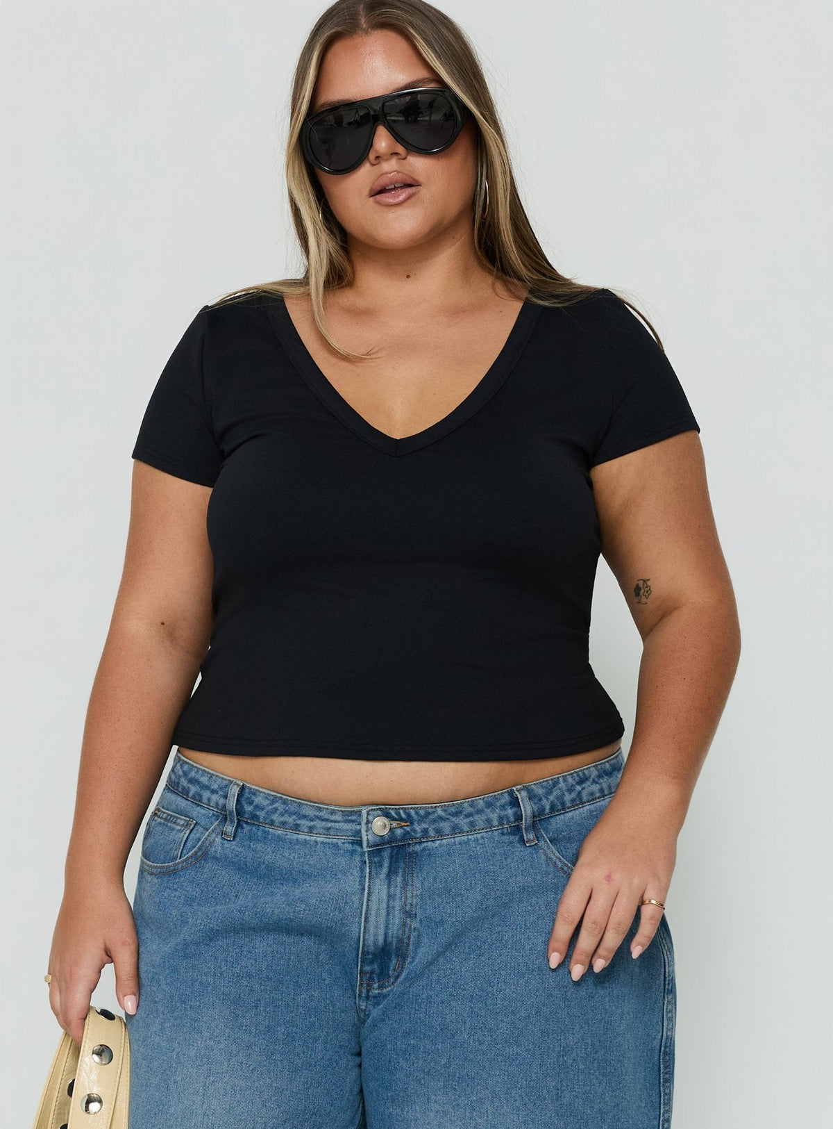 #NOVERA - Top Define Negro de Manga Corta Talla Grande -