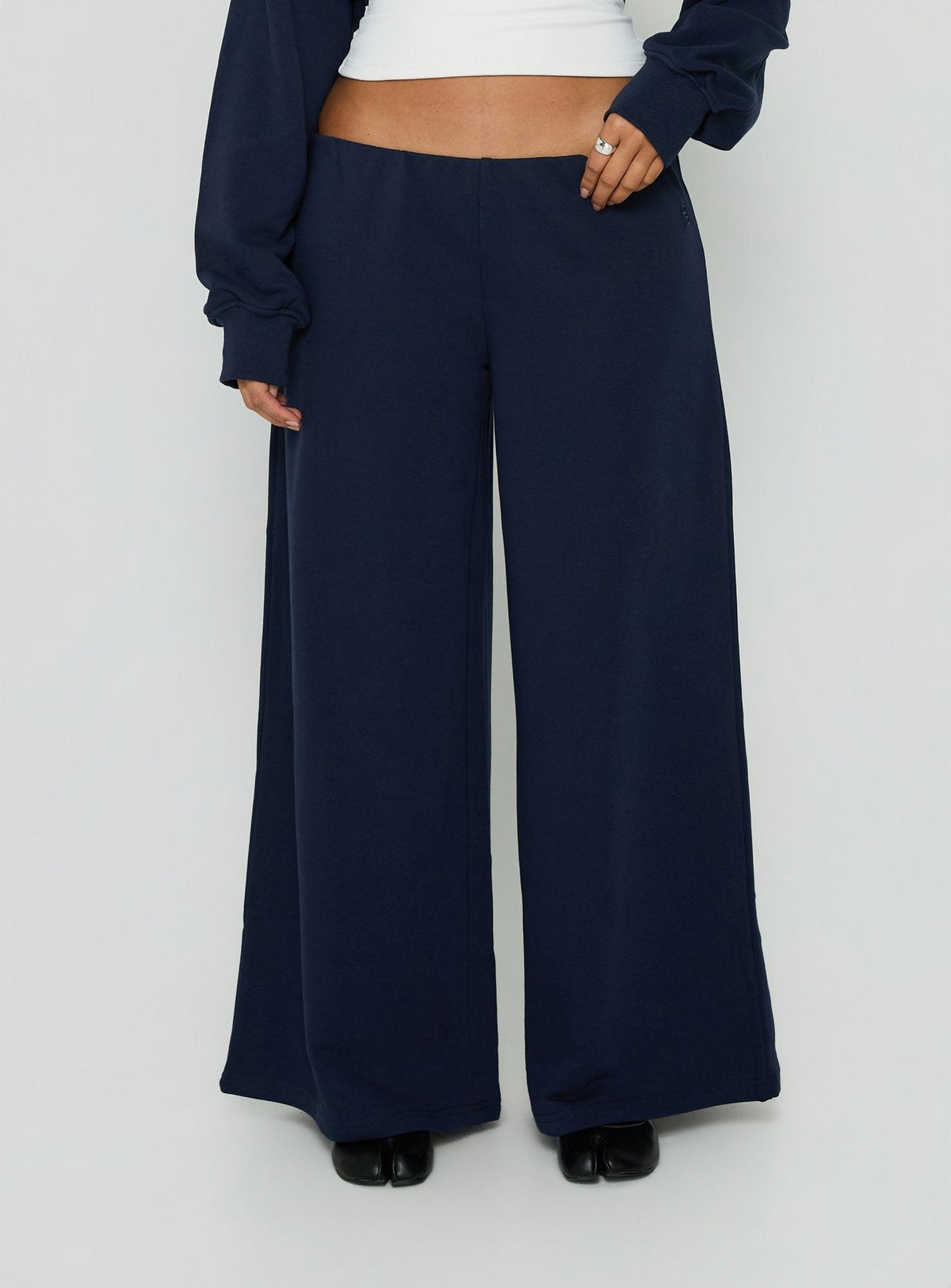 #NOVERA - Pantalón Kaeya Azul Marino Polar de Pierna Ancha -