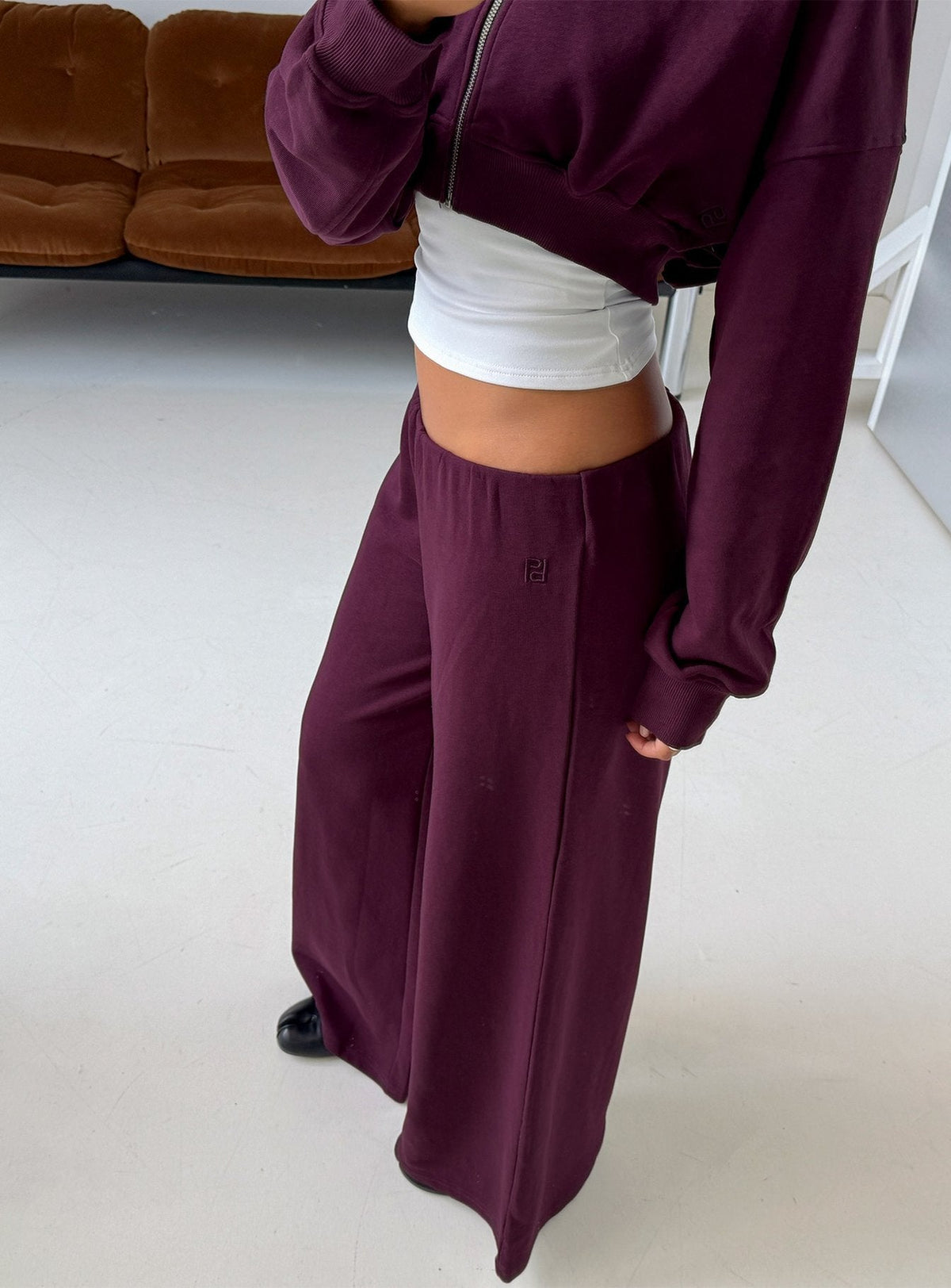 #NOVERA - Pantalón Kaeya Ciruela Polar de Pierna Ancha -