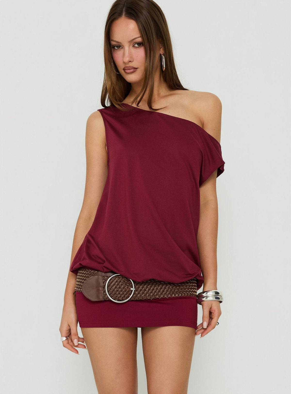#NOVERA - Vestido Mini Ellah Vino Asimétrico -