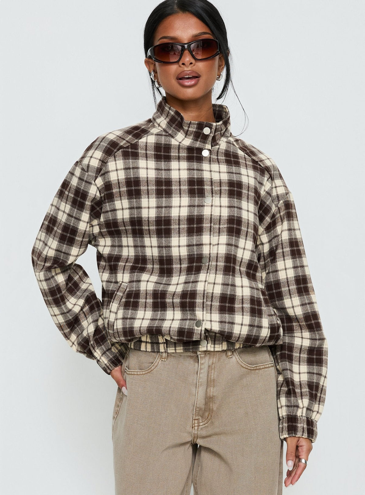 #NOVERA - Chaqueta Khodana Marrón de Cuadros de Cuello Alto con Botones -