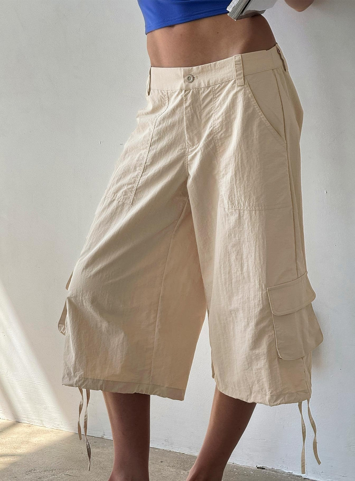 #NOVERA - Pantalón Relaxer Beige Tobillero Cargo -