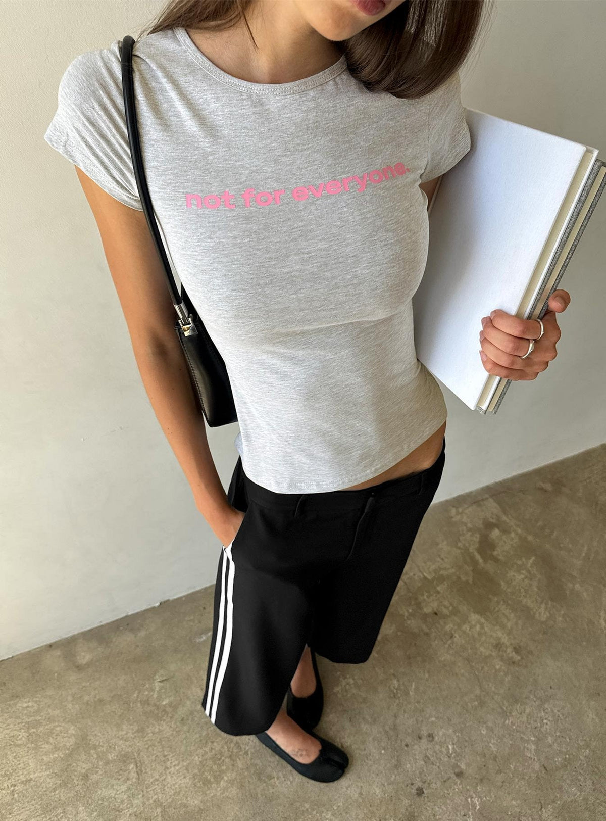 #NOVERA - Camiseta Mérida Gris Jaspeado y Rosa Estampada -