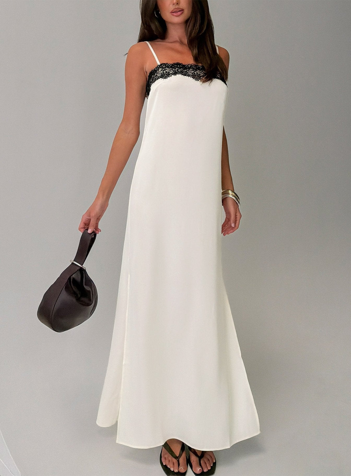 #NOVERA - Vestido Largo Daesa Crema y Negro de Encaje -