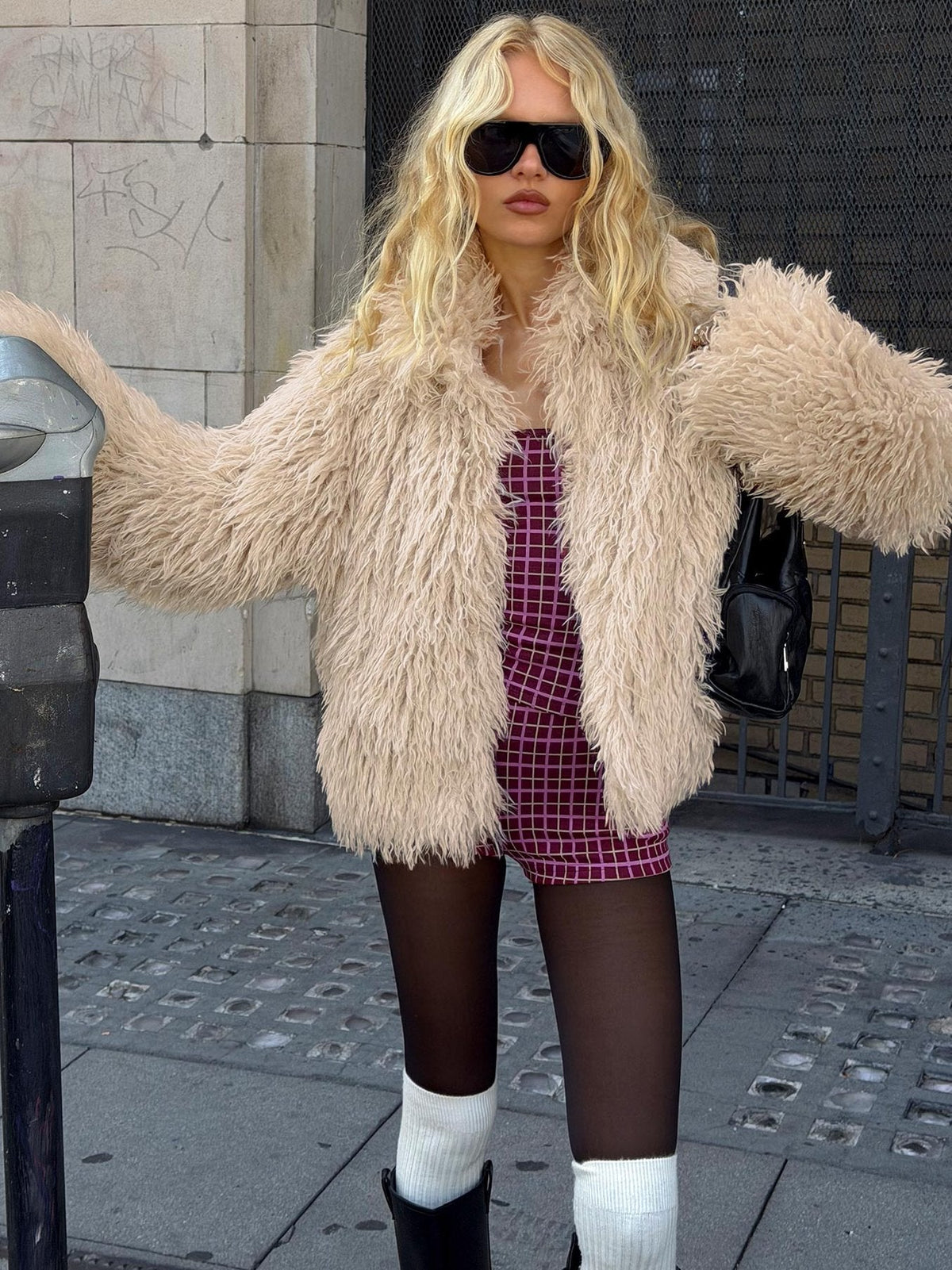 #NOVERA - Chaqueta Kaiero Crema Oversize de Pelo Sintético -