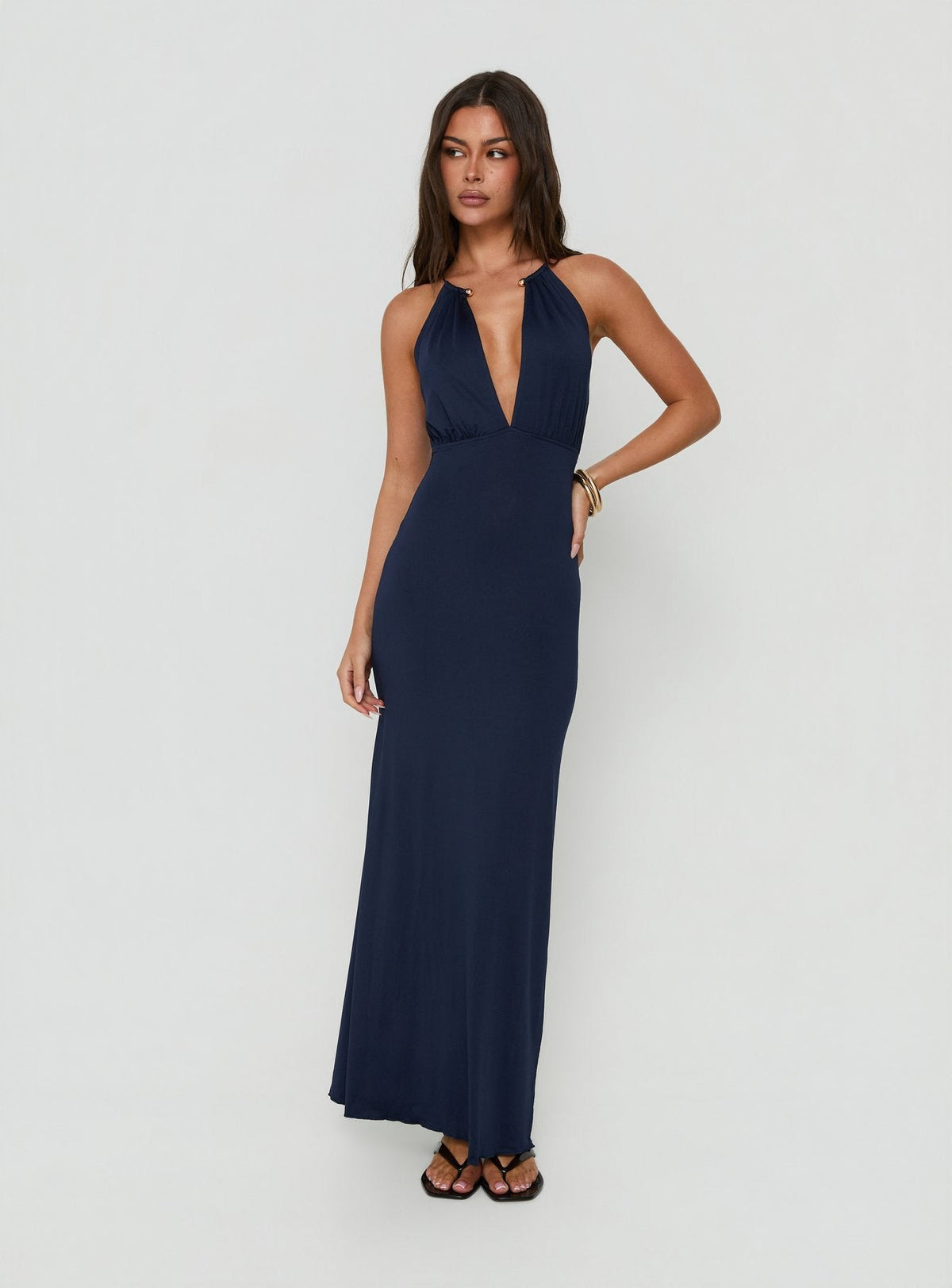 #NOVERA - Vestido Largo Dionira Azul Marino de Escote Profundo Halter -