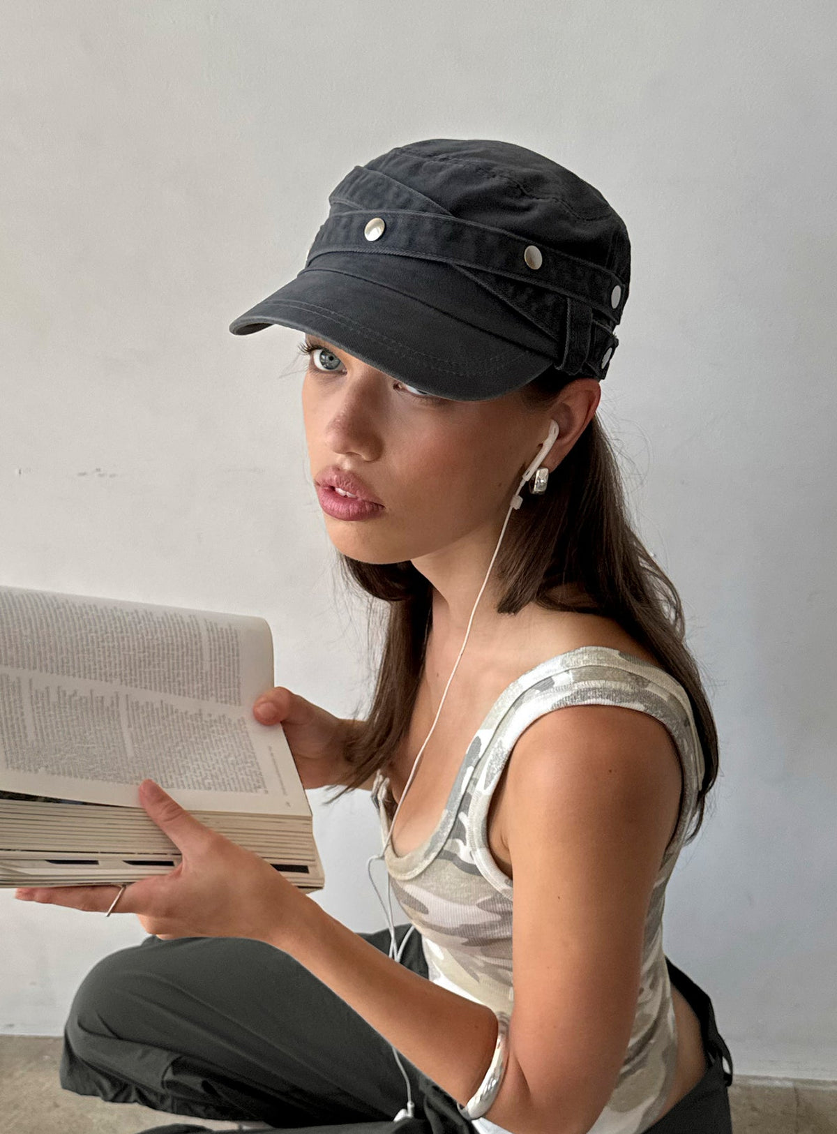 #NOVERA - Gorra A Gris Antracita -