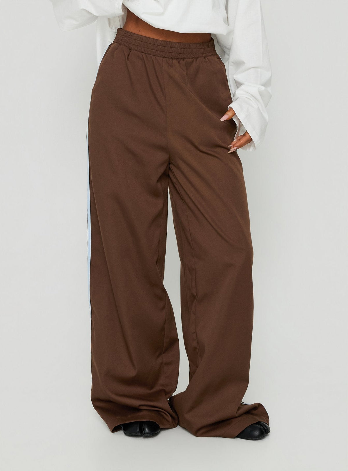 #NOVERA - Pantalón de Chándal Asturias Marrón y Azul -