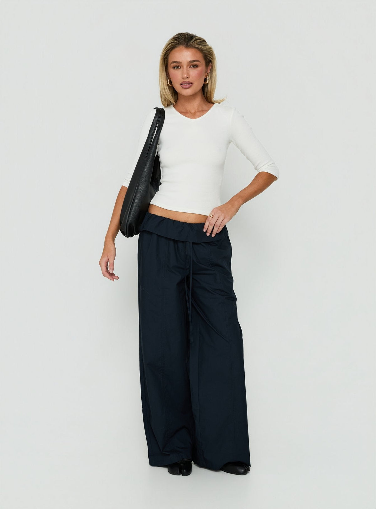 #NOVERA - Pantalón Amaiza Azul Marino con Volantes con Cordón -