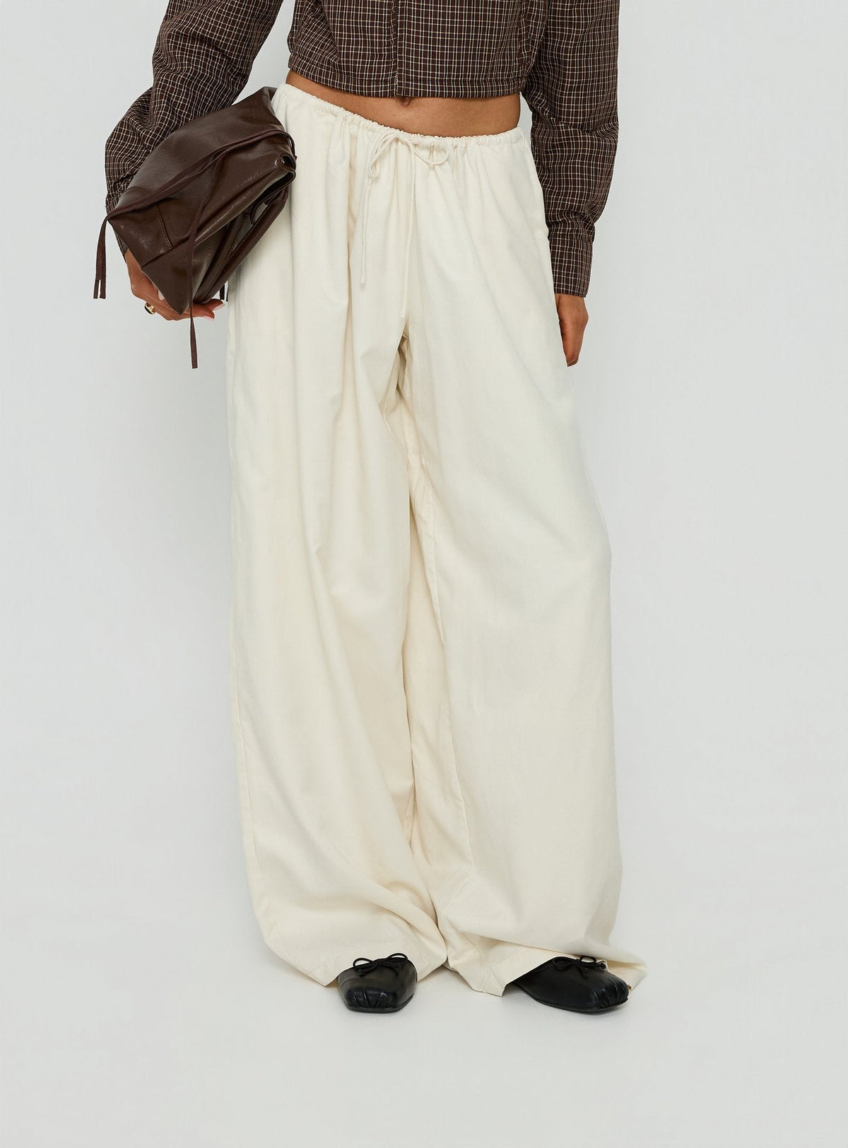 #NOVERA - Pantalón Bungala Marfil Oversize Holgado -