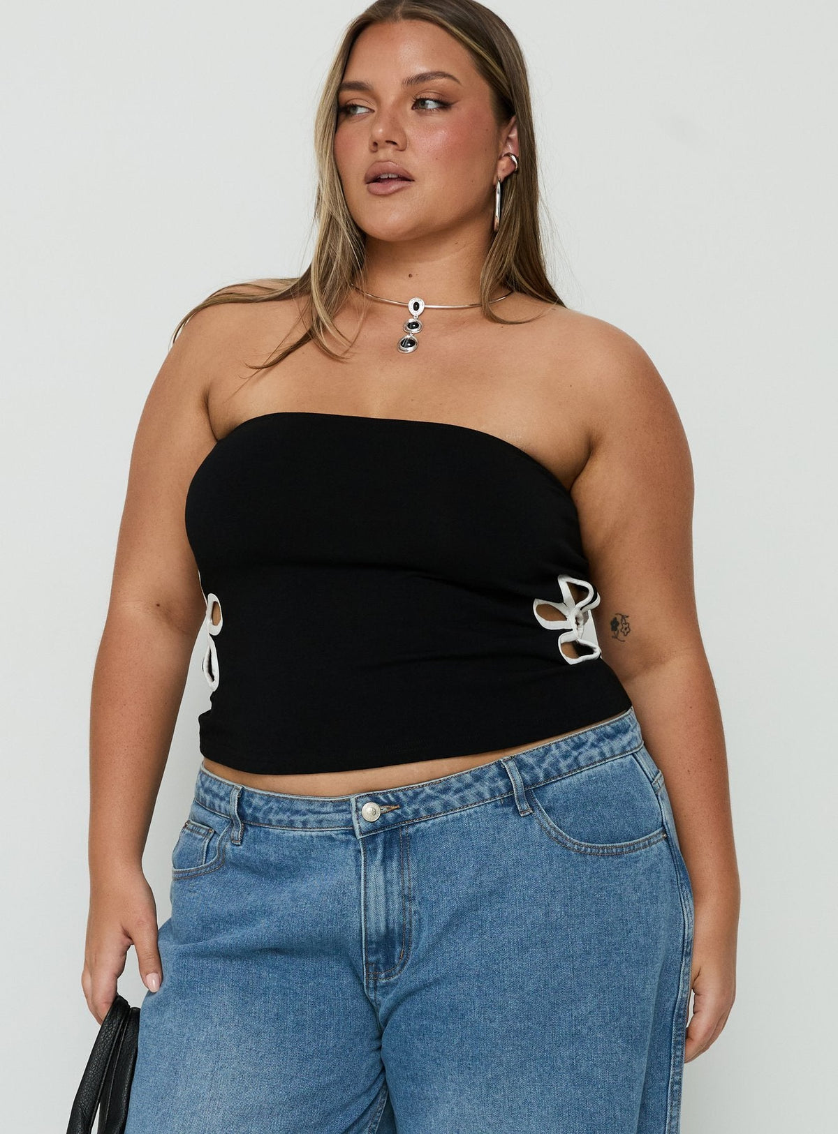 #NOVERA - Top Vega Negro Palabra de Honor Talla Grande -