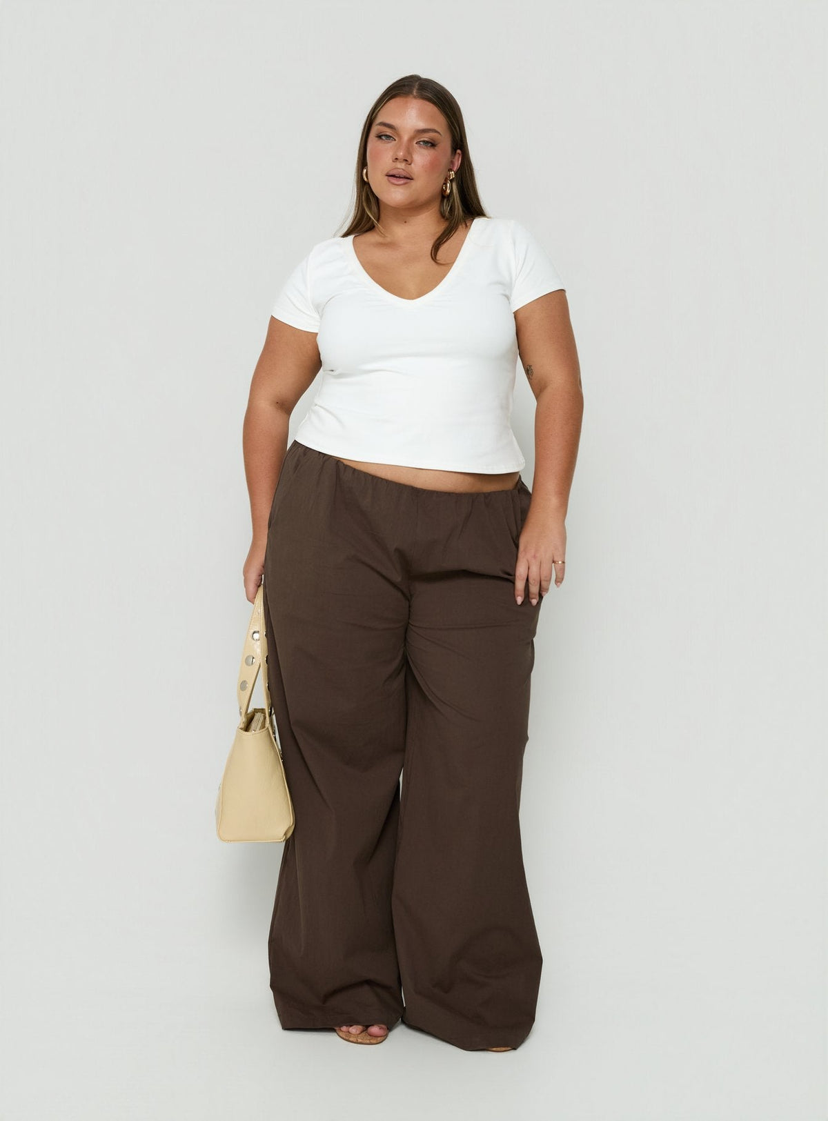 #NOVERA - Top Define Blanco de Manga Corta Talla Grande -
