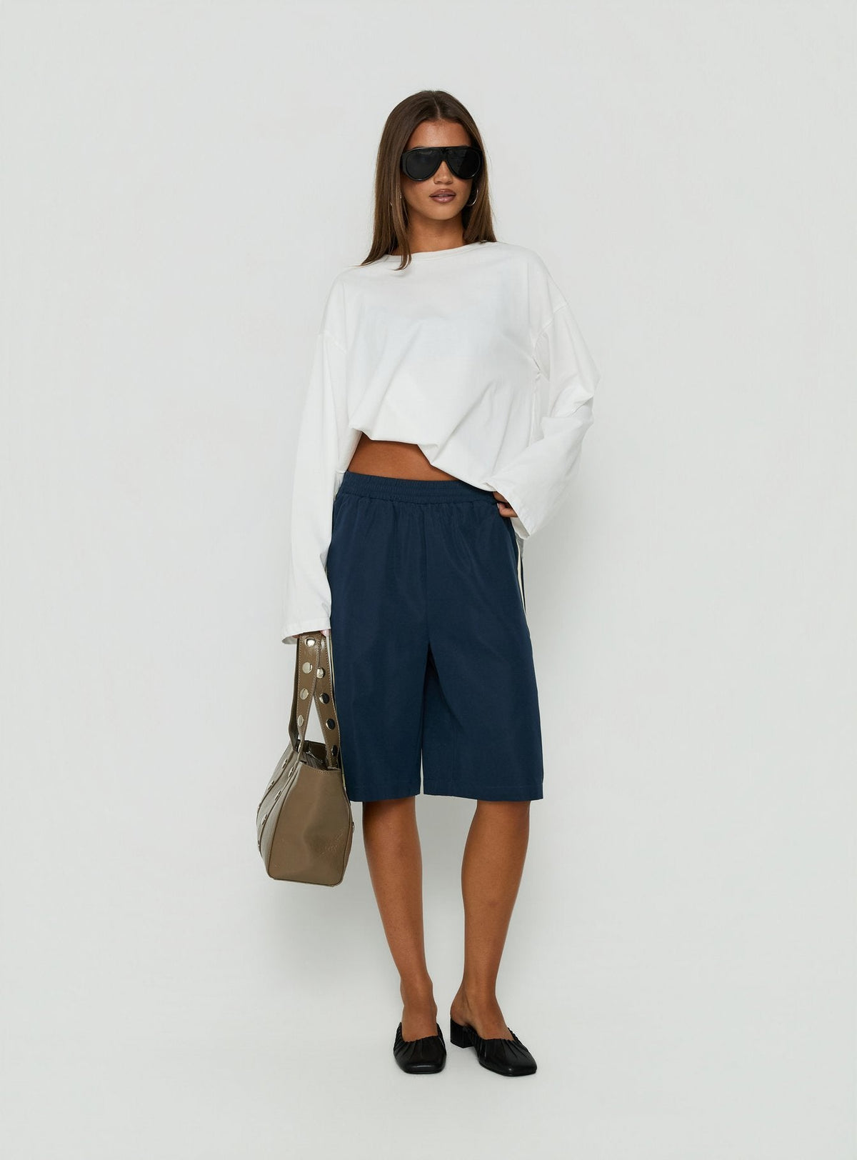 #NOVERA - Shorts Boe Azul Marino y Amarillos Largos -