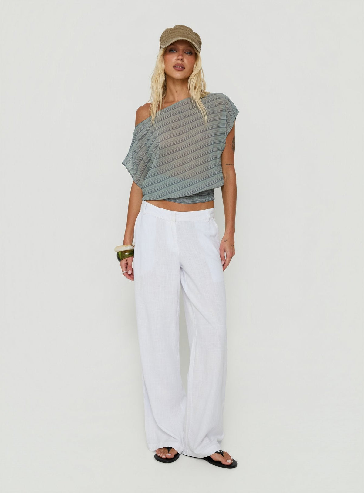 #NOVERA - Top Lindenn Gris de Rayas con Hombros Descubiertos Transparente -