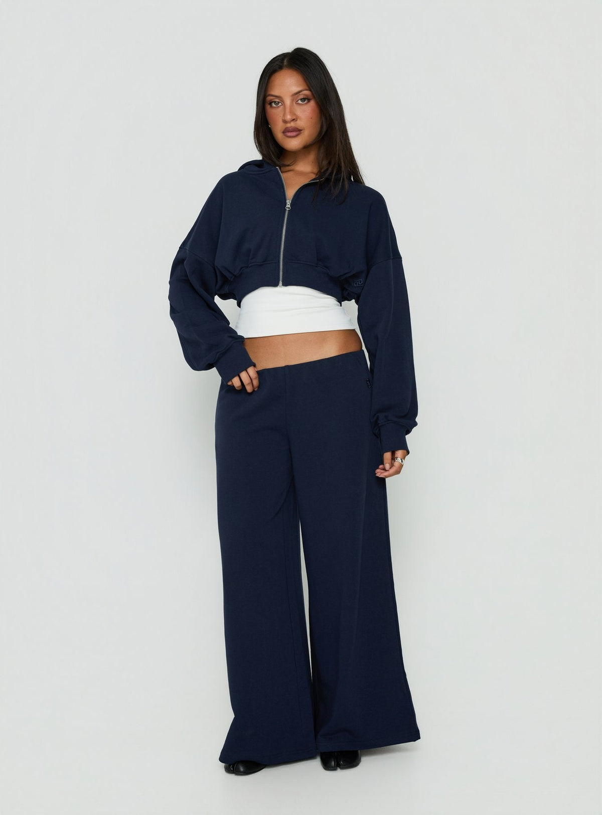 #NOVERA - Pantalón Kaeya Azul Marino Polar de Pierna Ancha -