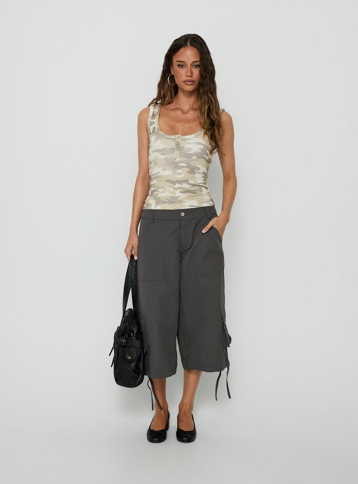 #NOVERA - Pantalón Relaxer Gris Antracita Tobillero Cargo -