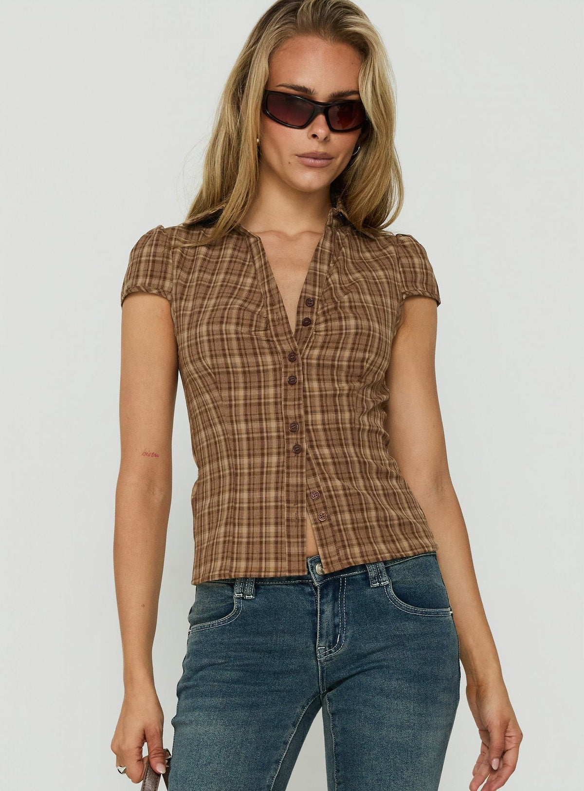 #NOVERA - Camisa Arianwyn Marrón de Cuadros de Manga Corta -