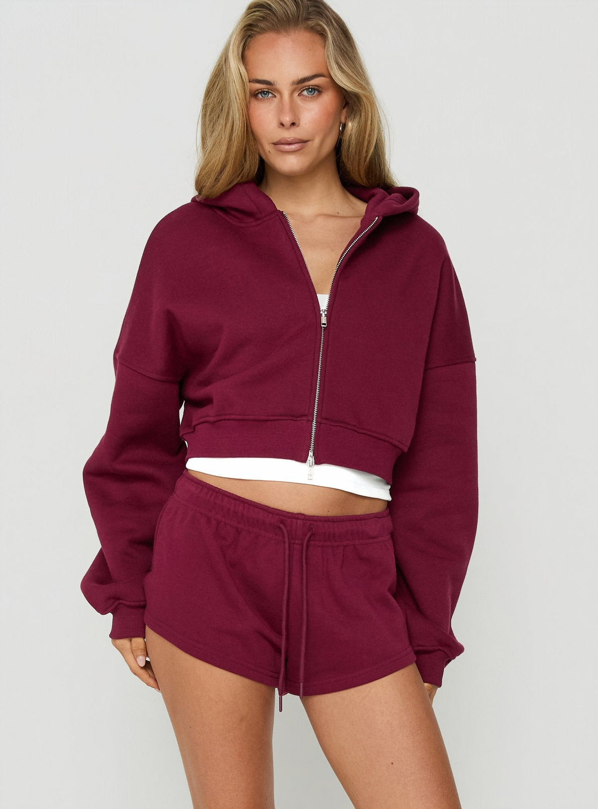 #NOVERA - Shorts Quinncy Cereza de Tiro Bajo -