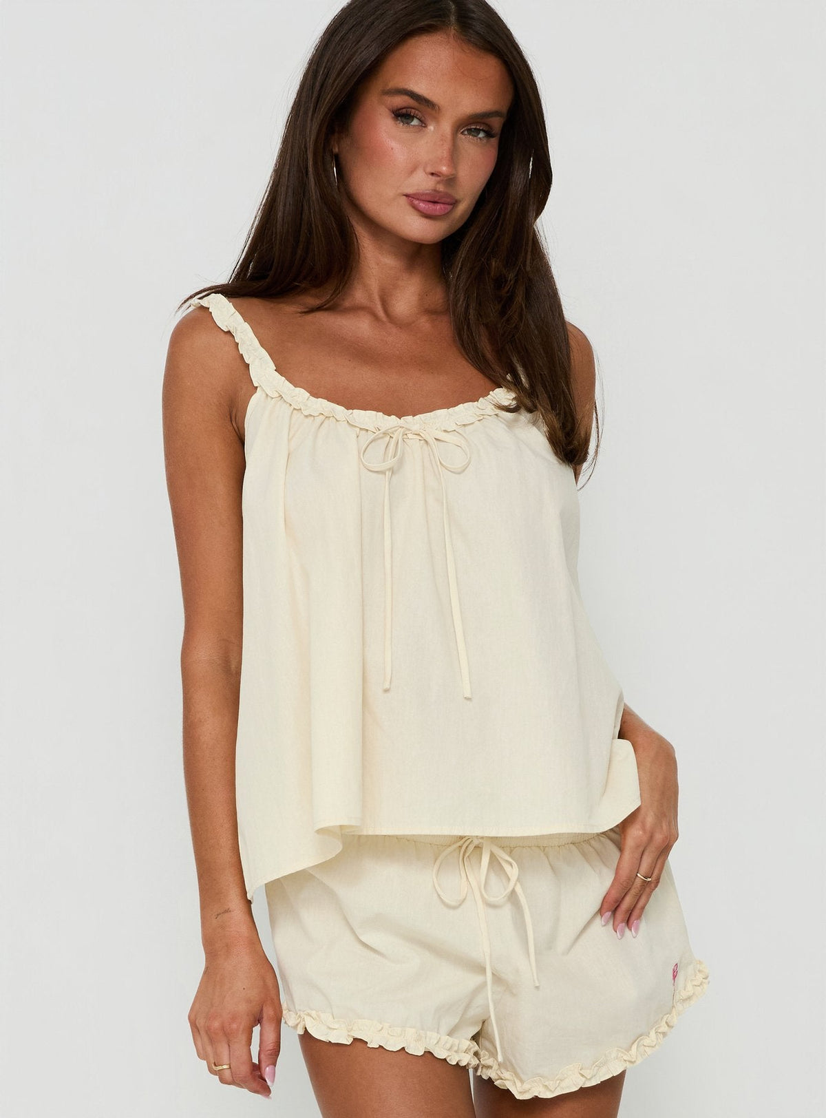 #NOVERA - Top Nattalie Crema Babydoll con Volantes -
