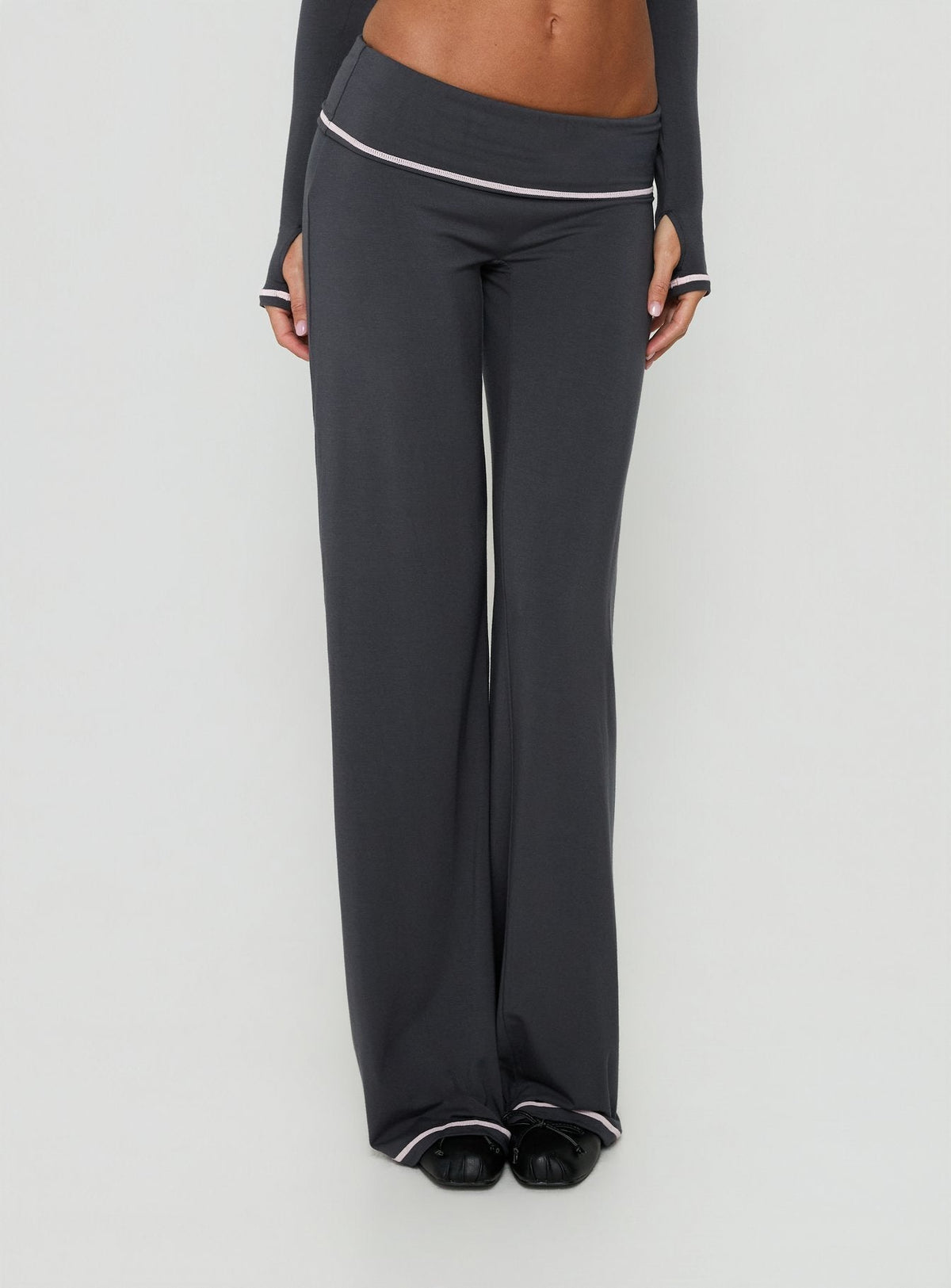 #NOVERA - Pantalón Kimberlyn Gris de Pierna Recta -