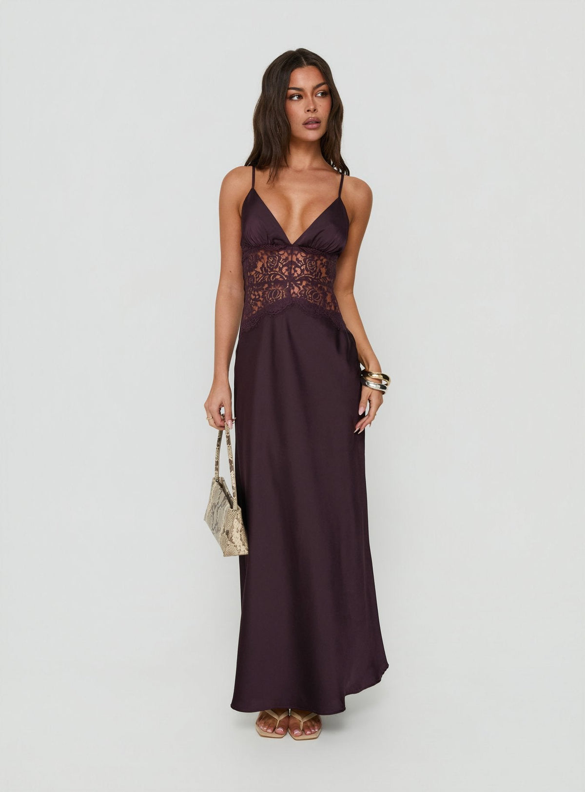 #NOVERA - Vestido Largo Klairee Ciruela Halter de Encaje -