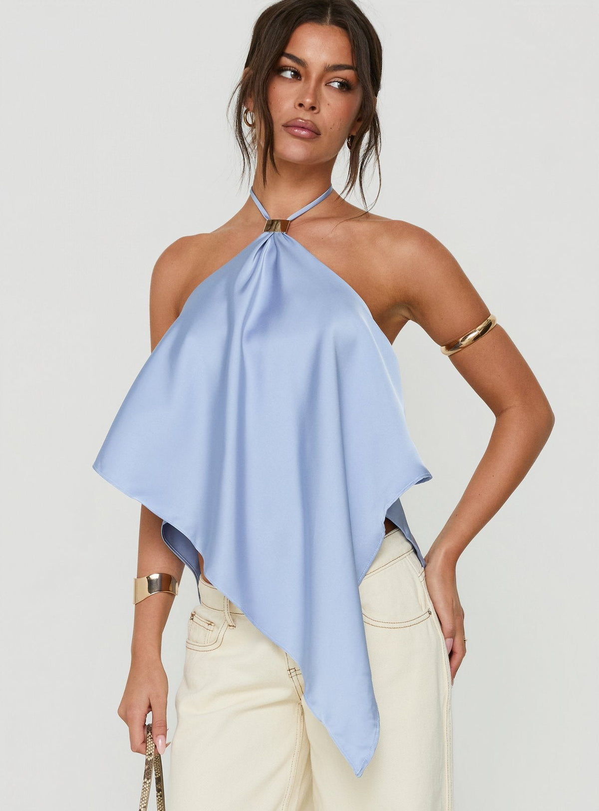 #NOVERA - Top Lisada Azul Halter Asimétrico -