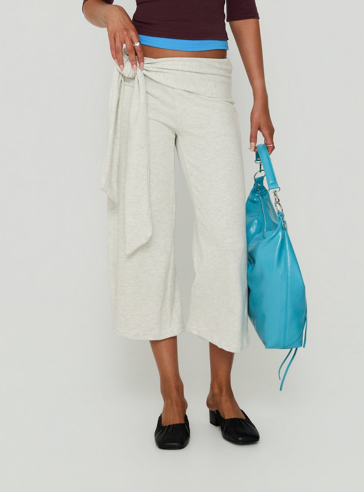 #NOVERA - Shorts Allena Gaucho Gris Jaspeado -