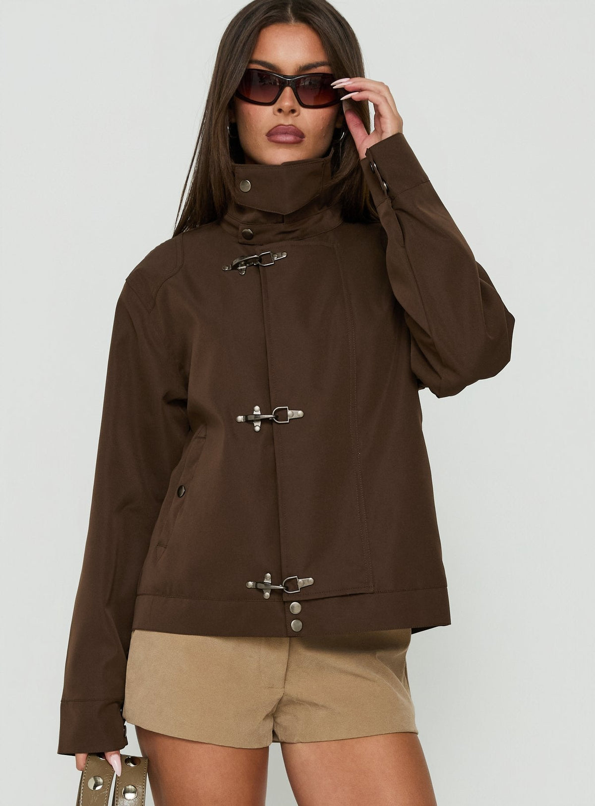 #NOVERA - Chaqueta Imanie Chocolate de Cuello Alto -
