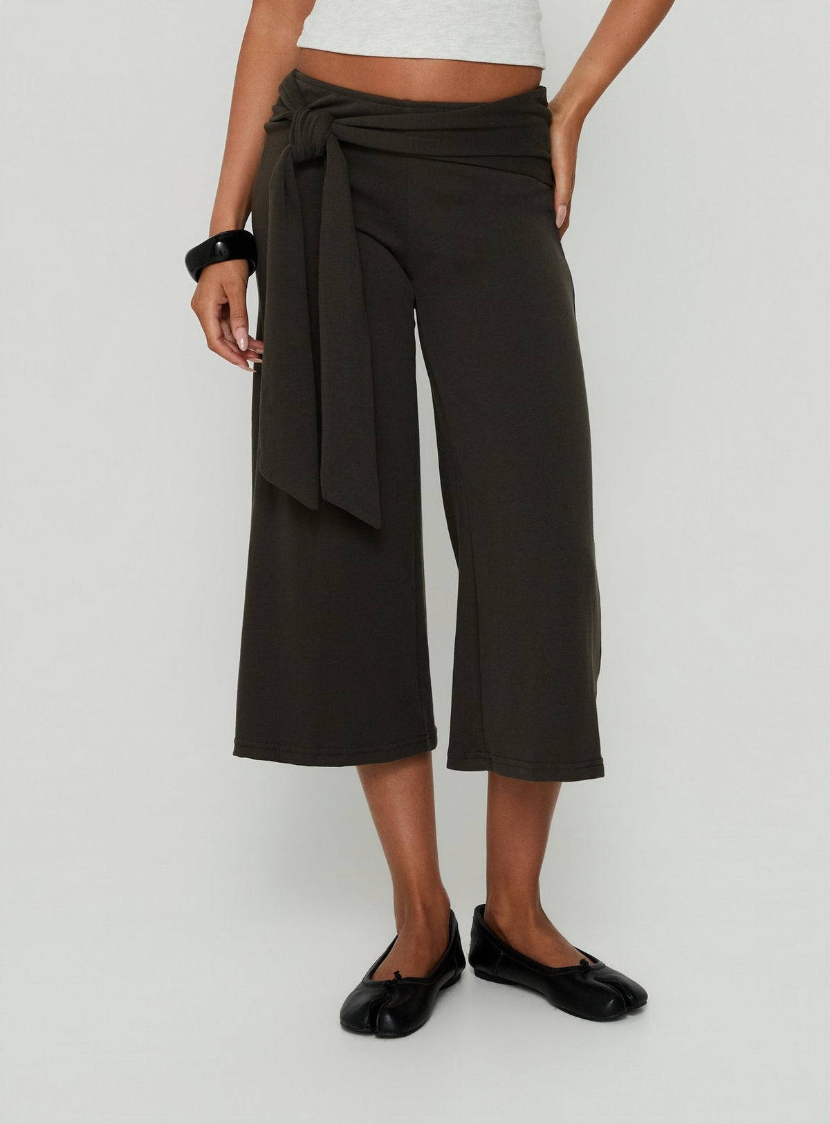 #NOVERA - Shorts Allena Gaucho Pizarra -