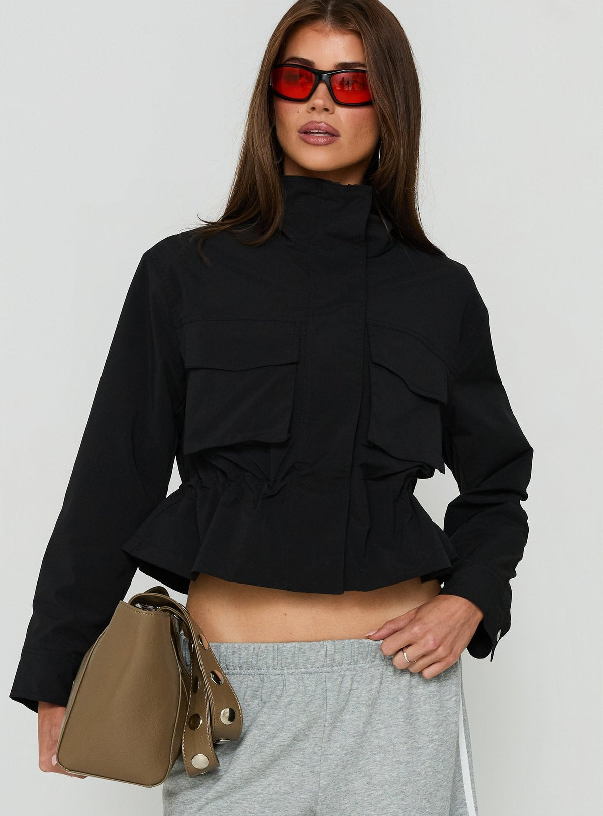 #NOVERA - Chaqueta Annisa Negra de Cuello Alto -