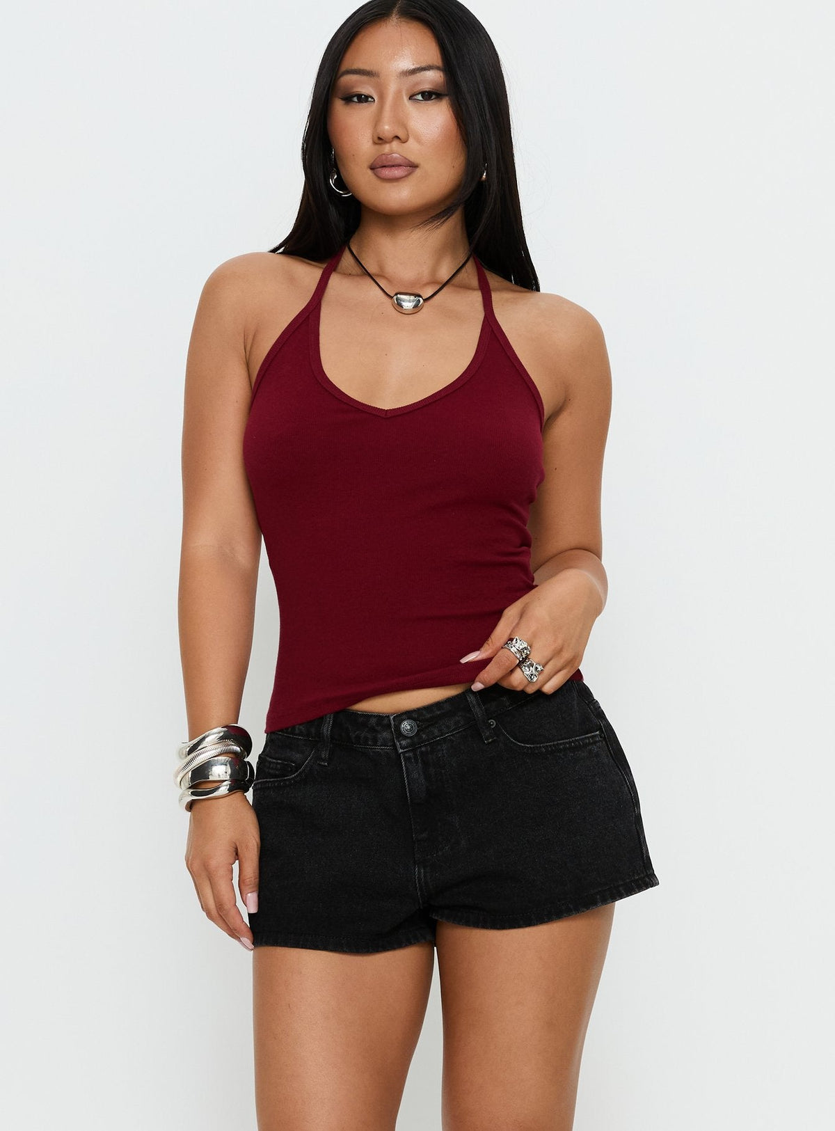 #NOVERA - Shorts Dreamful Negros Lavados de Tiro Bajo Denim -