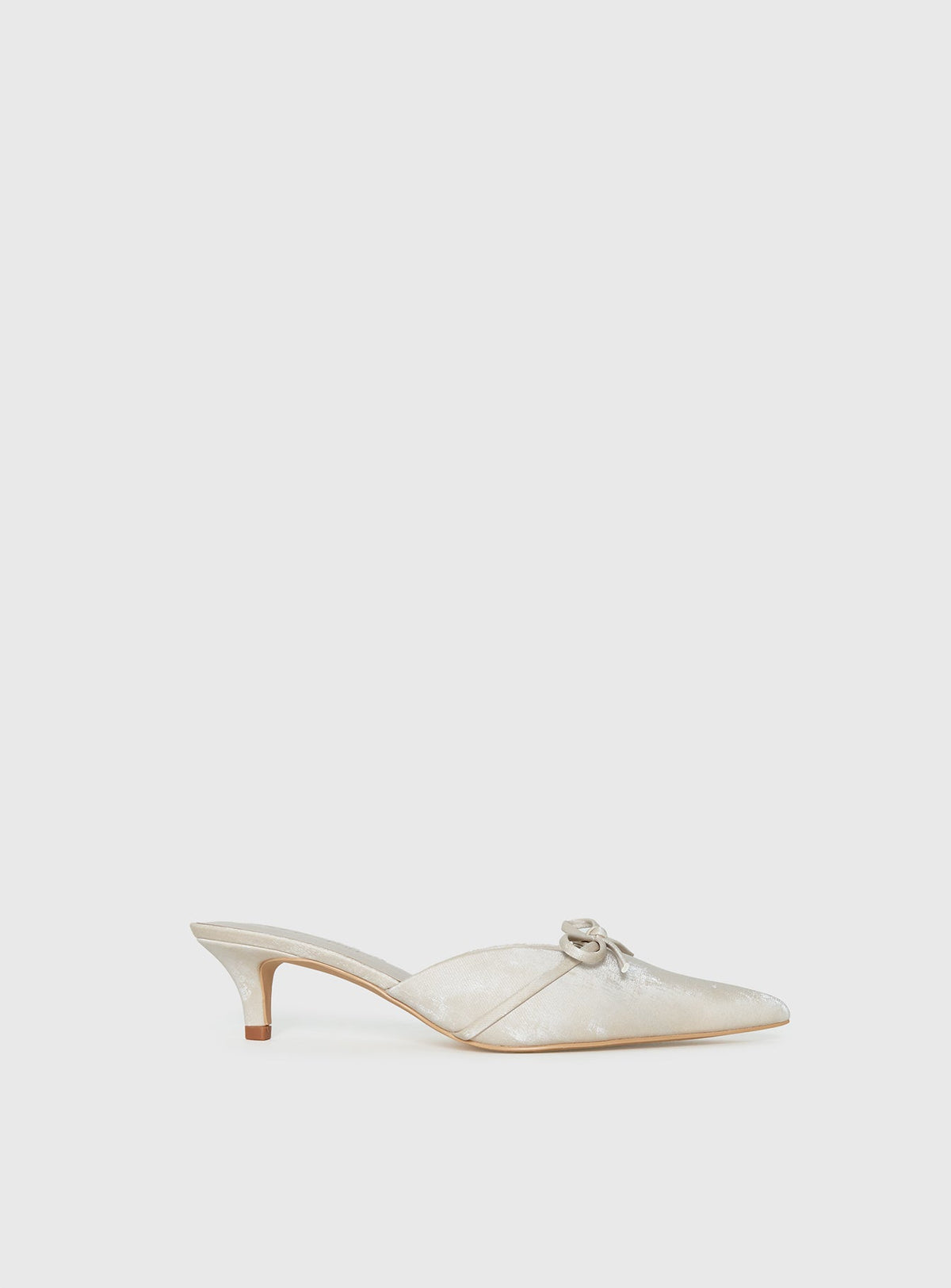 #NOVERA - Tacones Zamora Beige de Punta de Ante Sintético -