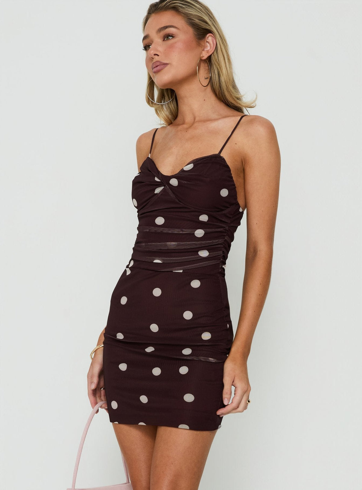 #NOVERA - Vestido Mini Edesia Chocolate de Lunares Fruncido -