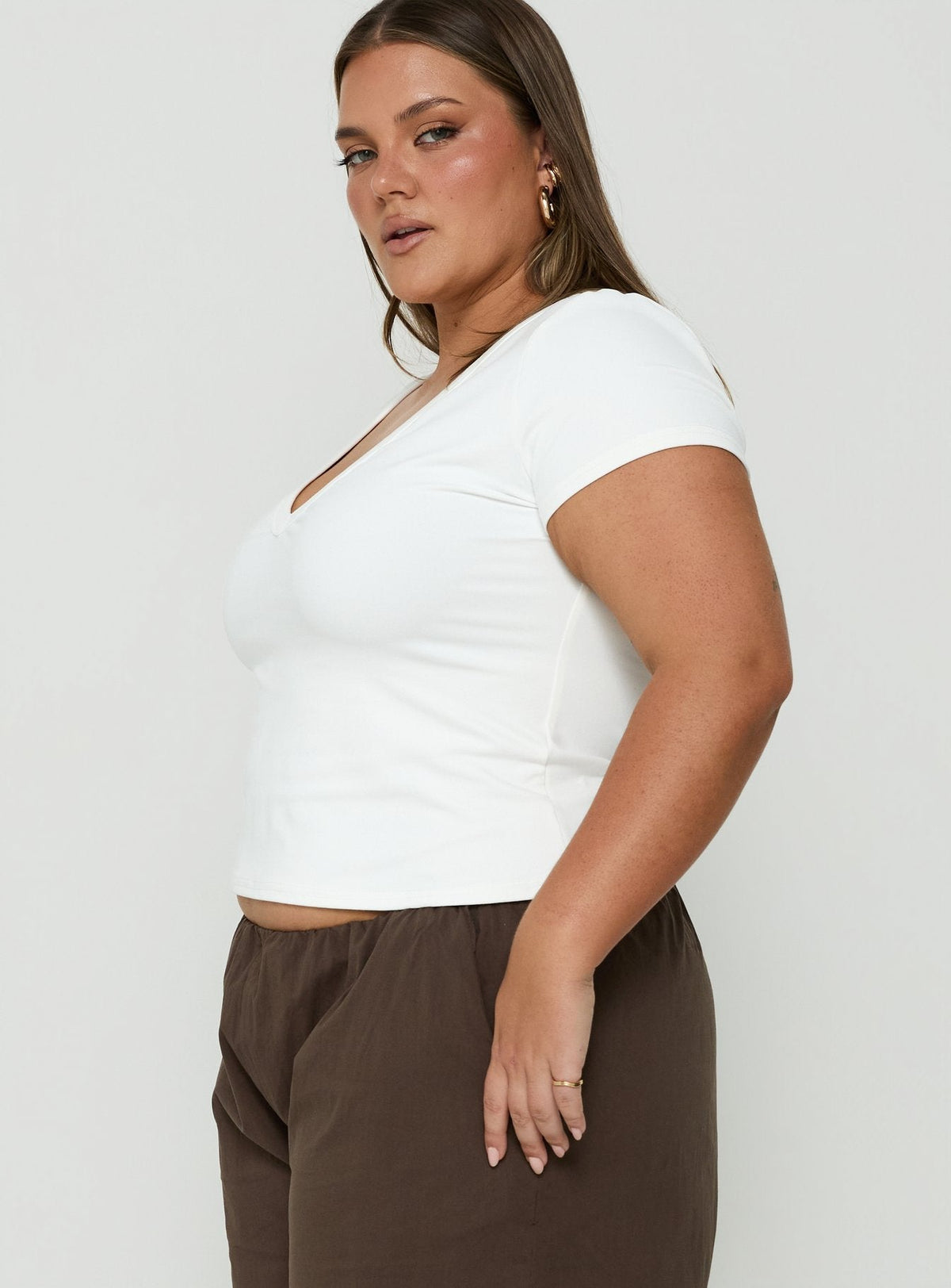#NOVERA - Top Define Blanco de Manga Corta Talla Grande -