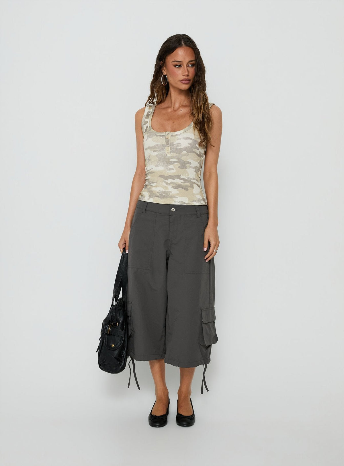 #NOVERA - Pantalón Relaxer Gris Antracita Tobillero Cargo -