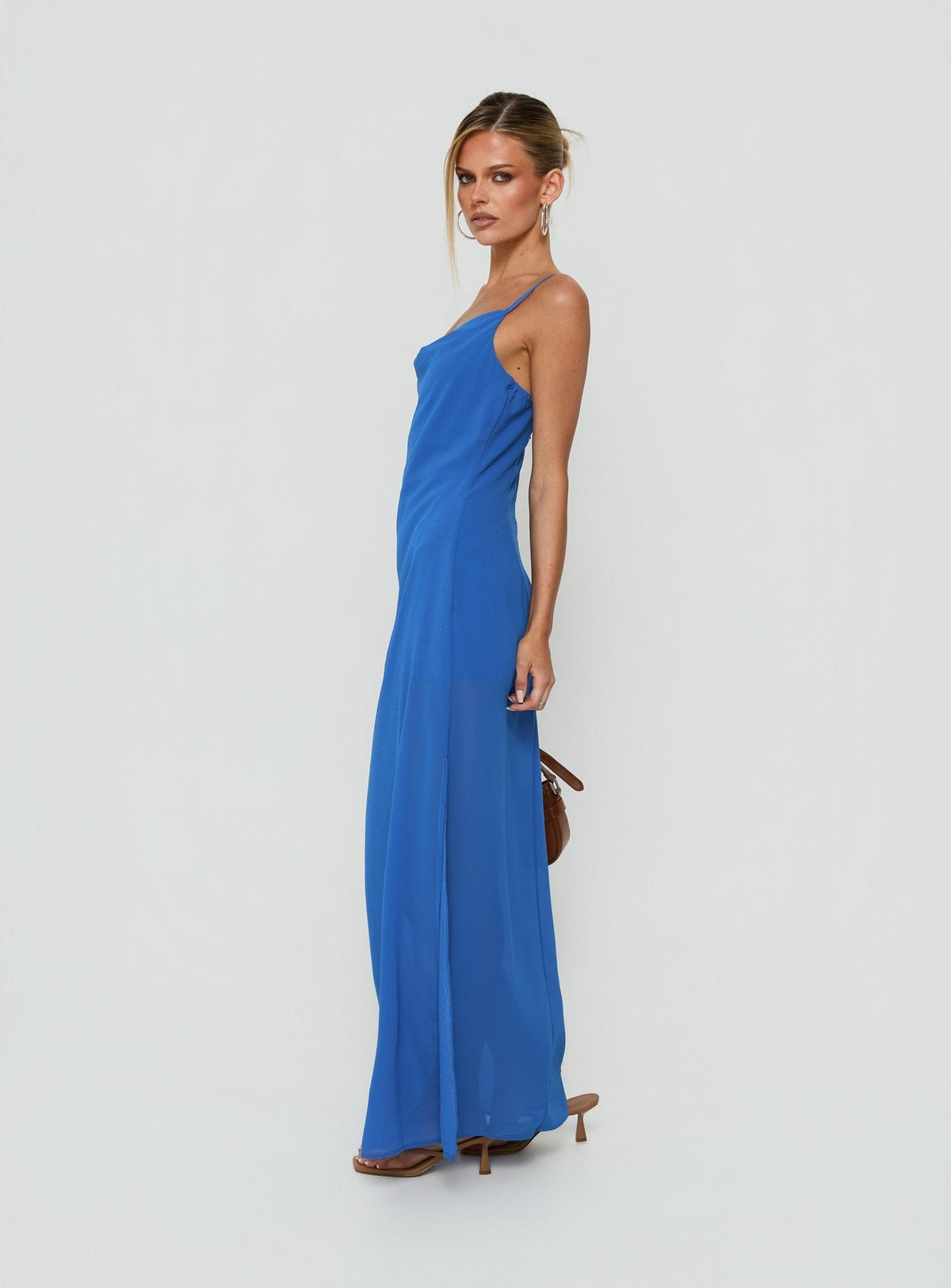 #NOVERA - Vestido Largo Jysela Azul Oscuro con Cuello Drapeado -