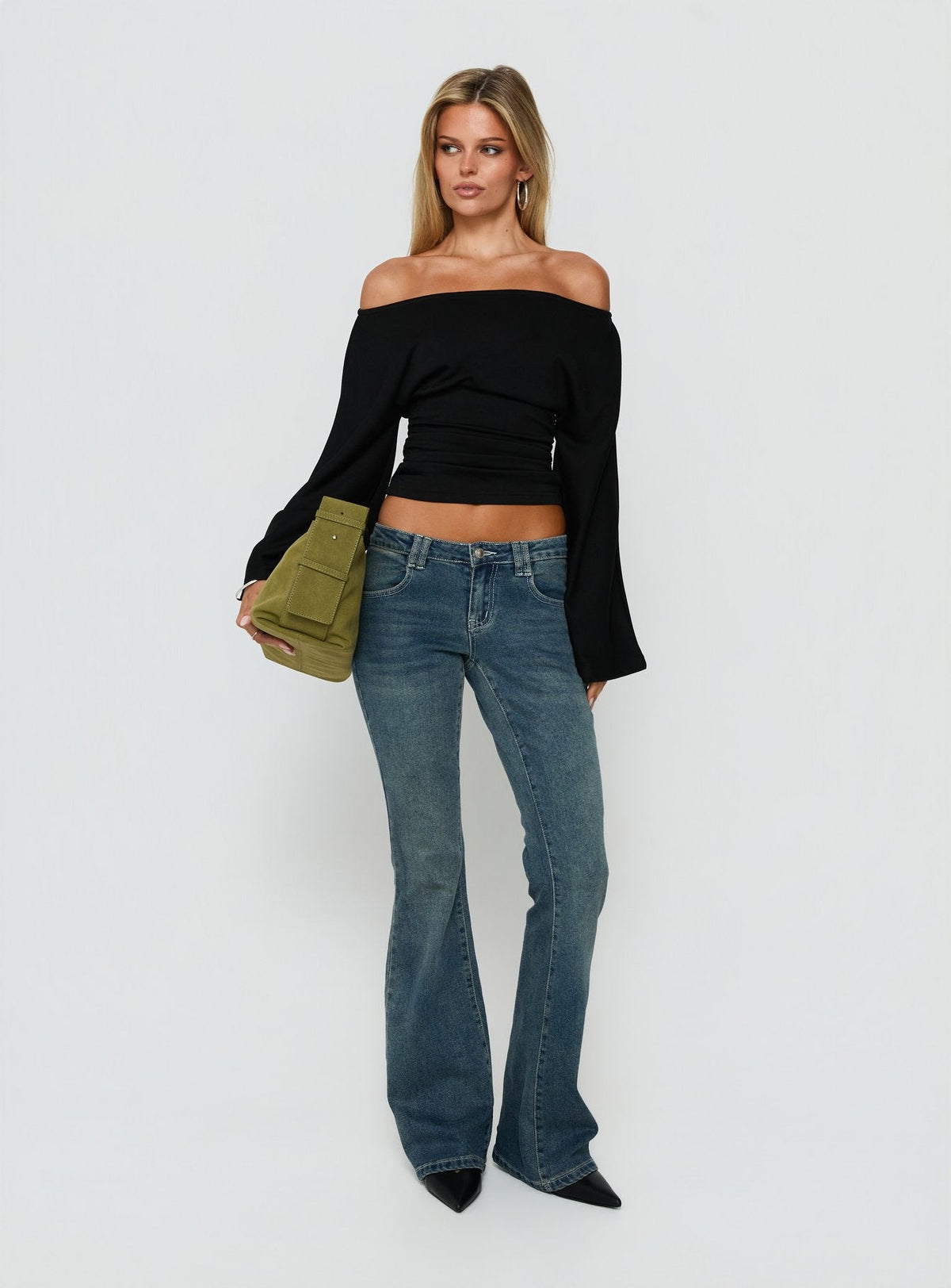 #NOVERA - Top Anastasie Negro con Hombros Descubiertos de Manga Larga -