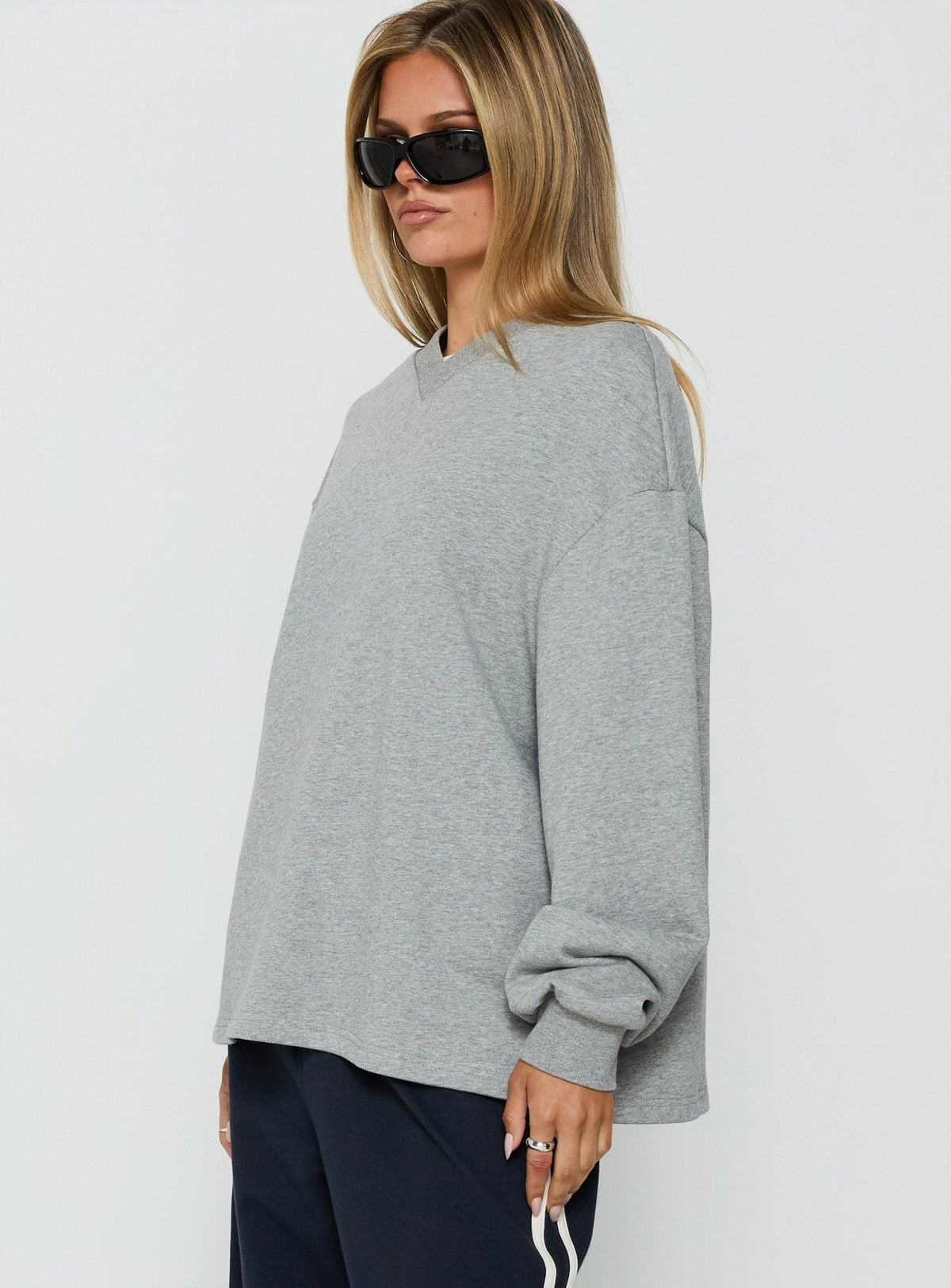 #NOVERA - Jersey Opollo Gris Jaspeado con Cuello en V -