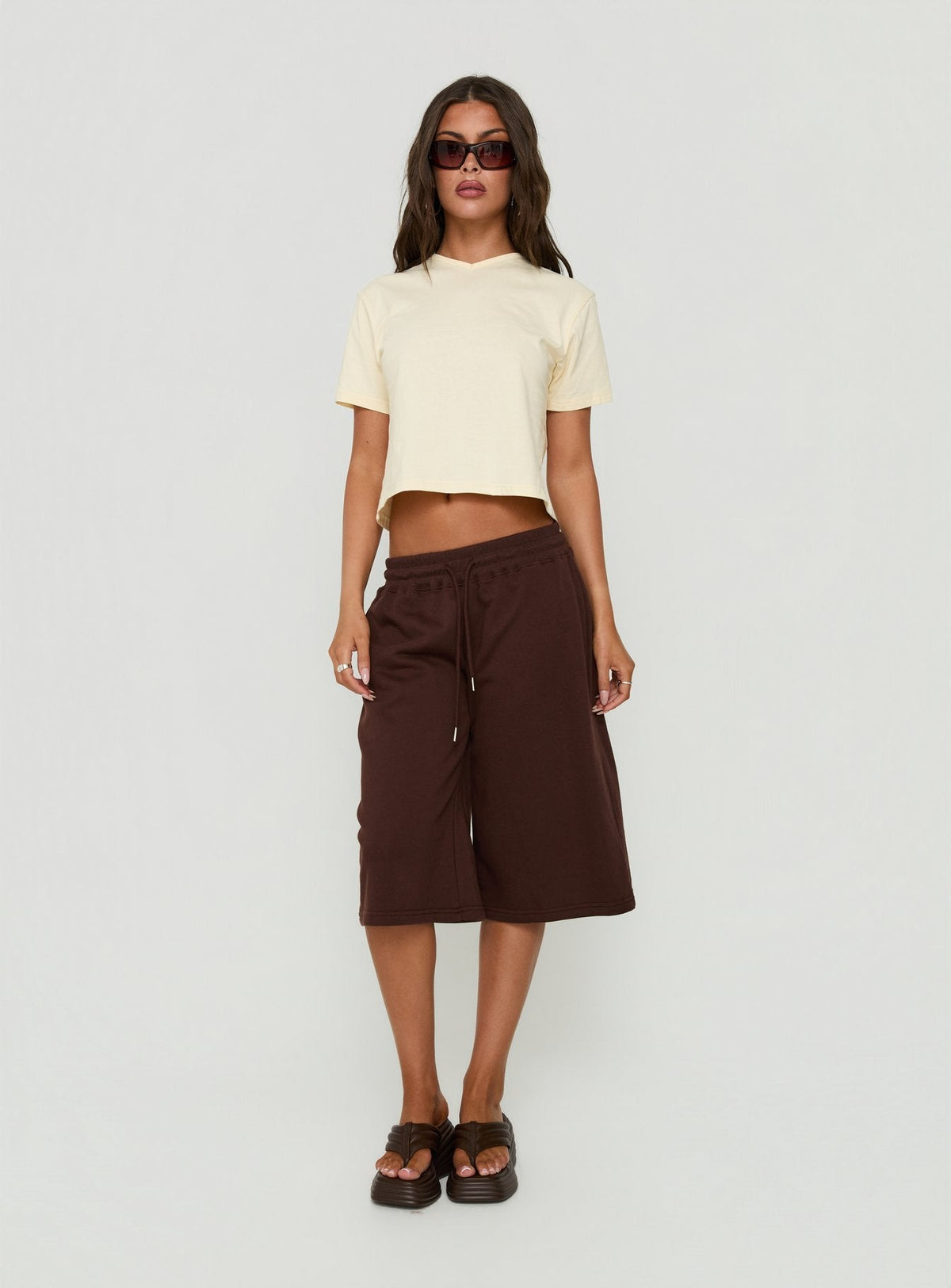 #NOVERA - Shorts Nikko Marrón Largos Polar -