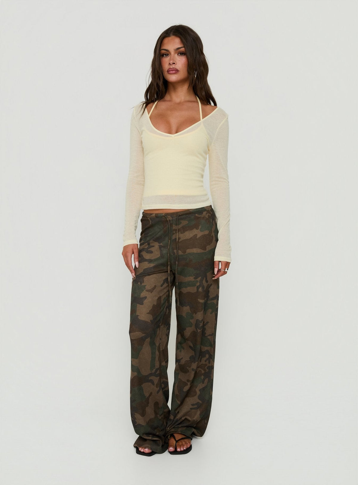 #NOVERA - Top Kaiyah Amarillo Transparente con Cuello en V -