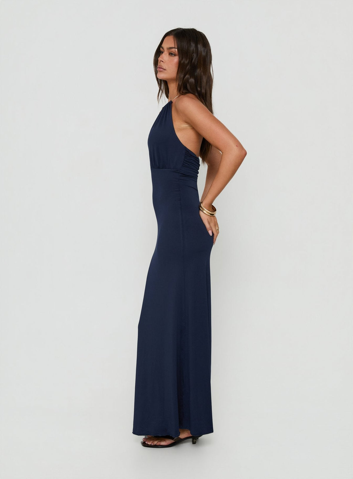 #NOVERA - Vestido Largo Dionira Azul Marino de Escote Profundo Halter -