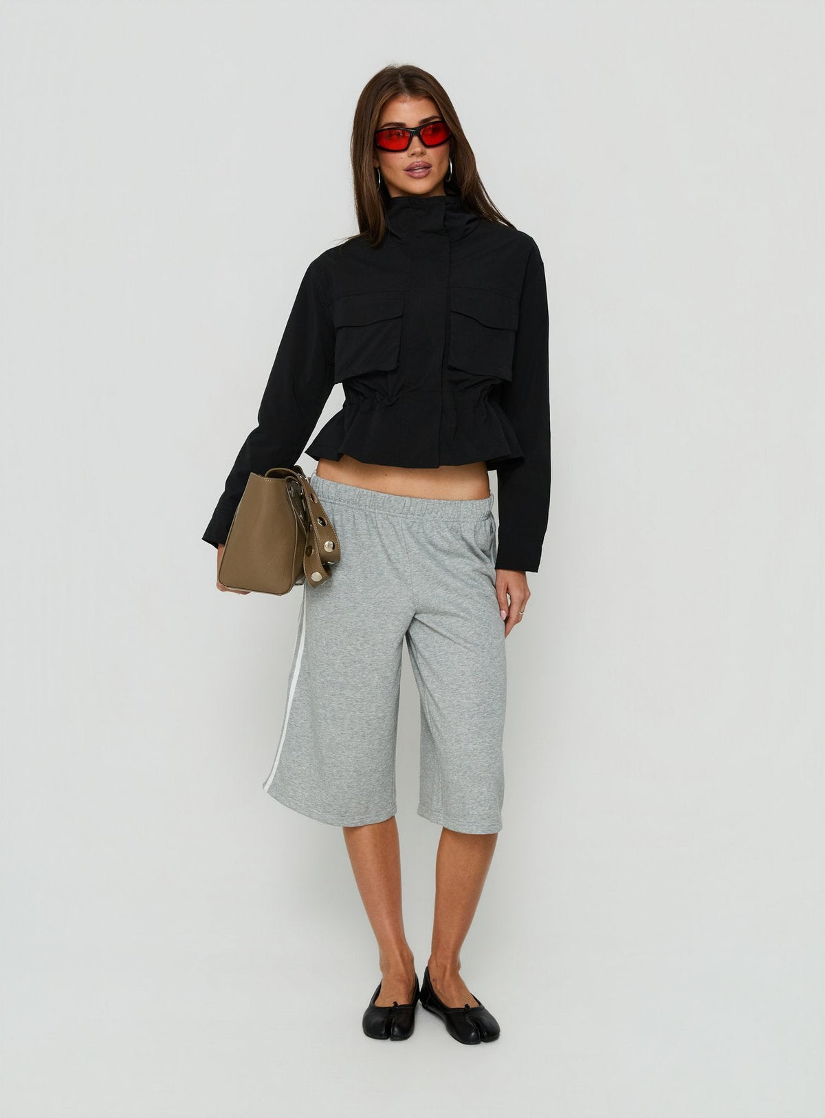 #NOVERA - Chaqueta Annisa Negra de Cuello Alto -