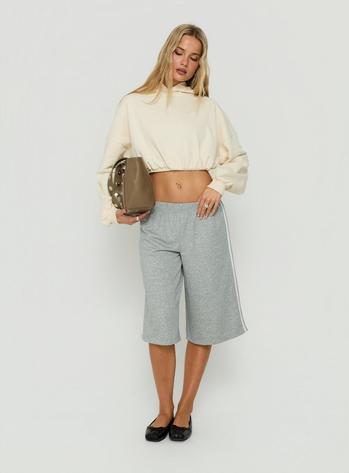 #NOVERA - Sudadera con Capucha Mayse Crema Crop -