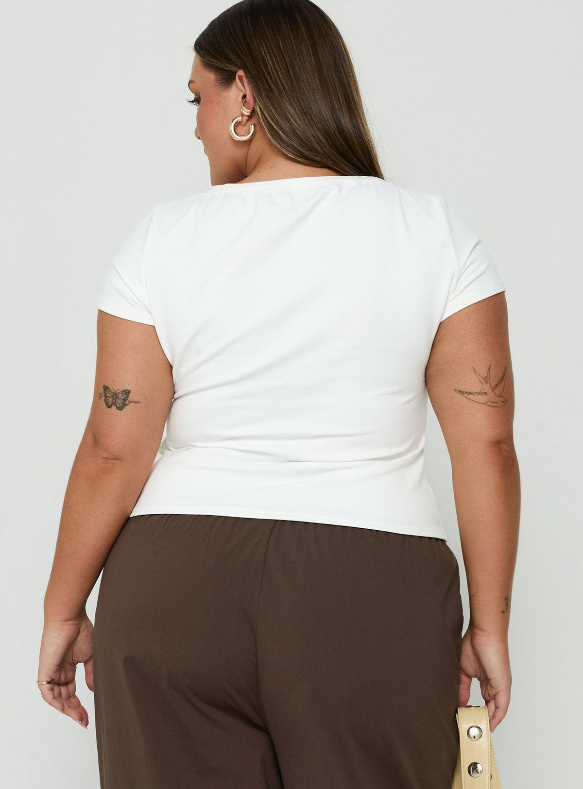 #NOVERA - Top Define Blanco de Manga Corta Talla Grande -