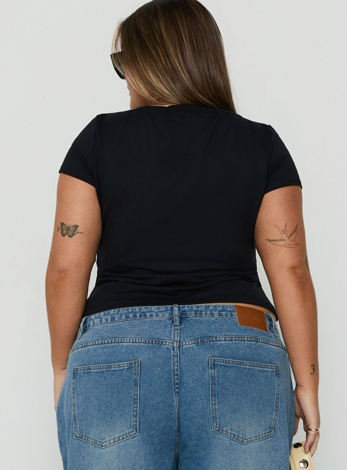 #NOVERA - Top Define Negro de Manga Corta Talla Grande -