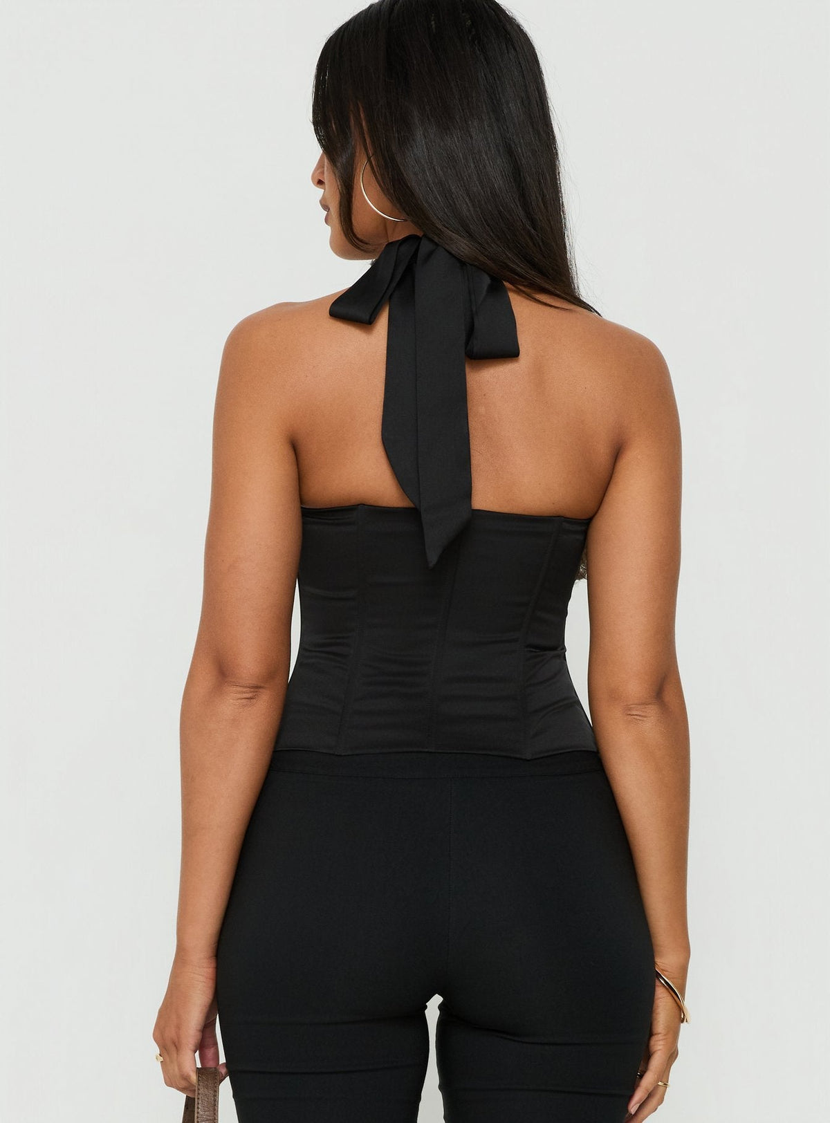 #NOVERA - Top Gabriela Negro de Satén Halter -