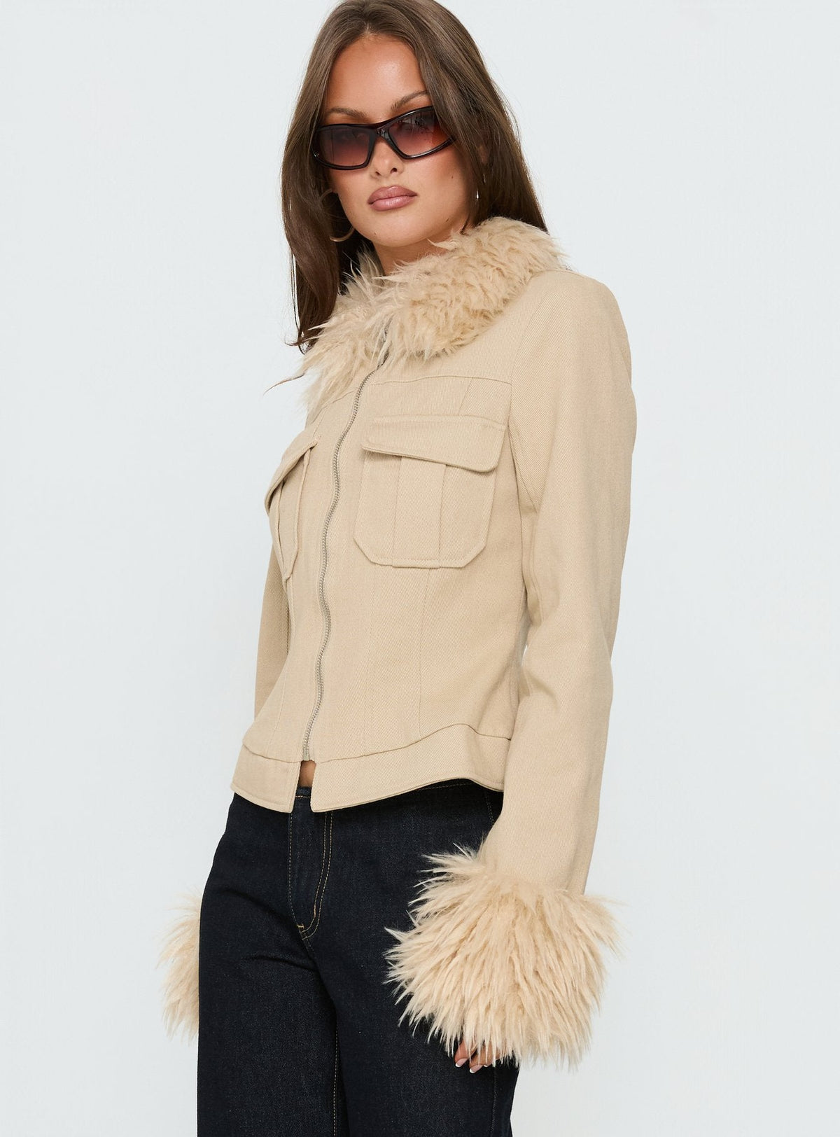 #NOVERA - Chaqueta Nindie Camel de Pelo Sintético -